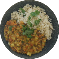 Aromatisches Linsen-Kartoffel-Dal und frische Minze (2,3,18,81) dazu gebratener Chilireis