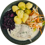 Gedünstetes Seelachsfilet (16) an Dillsoße (1,81) dazu Rotkraut und Petersilienkartoffeln