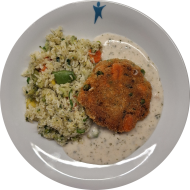 Hausgemachtes Süßkartoffel-Erbsen-Medaillon (81) mit Kräutersoße (18,81) dazu Pfannenreis mit Gemüse