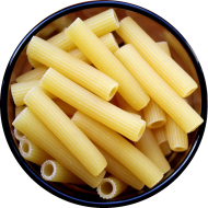 Rigatoni (81) mit Tofu-Erbsen-Bolo, Tomatenwürfel (18,81) und hausgemachtem Cashewzano (74). Auch als kleine Portion erhältlich.