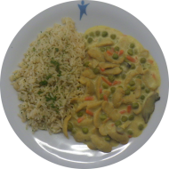 Sojafrikassee mit Gemüse und Champignons (1,18,24,81) dazu Bio-Langkornreis