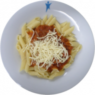 Rigatoni (81) mit 'Sauce Napoli' (81) und geriebenem Gouda (19) oder Reiberei (1)