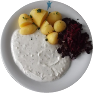 Kräuterquark (19), Petersilienkartoffeln und Rote Bete Salat