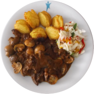 Brasilianische Rindfleischpfanne (19,52) mit Kartoffelnocken, Butter-Ingwer (81) und Garnitur