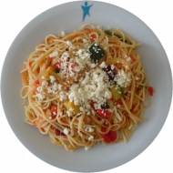 Spaghetti-Pfanne mit Ratatouillegemüse und Hirtenkäse (19,81)oder mit veganer Reiberei (1,2)