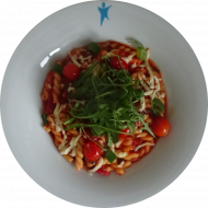 Tomaten-Rucola-Treccine mit frisch geriebenem Mozzarella (19,81)