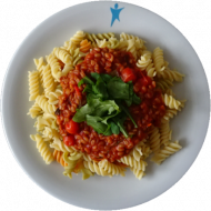Spirelli (81) mit Tomaten-Thymiansoße (81) oder mit Frischkäse-Kräutersoße (81) dazu geriebener Gouda (19) oder Reiberei(1)