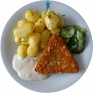 Vegan: Brokkoli-Nuss-Ecke (21,71,72,81,84), Limetten-Soja-Joghurt-Dip (3,18), Rosmarin Kartoffeln (49), Garnitur