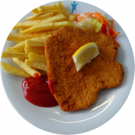 Schweineschnitzel 'XL' mit Zitronenkeil (51,81), Pommes frites mit Ketchup (9), Garnitur