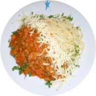 Pasta 'Bolognese' (15,49,51,81) mit Parmesanspänen (19) 