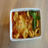Tortelloni-Auflauf mit buntem Gemüse und Tomatensugo (2,15,19,81) 