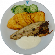 Gegrilltes Makrelenfilet „Rosmarin“ (16) mit Meerrettich-Creme fraiche-Dip (3,19,24), Gurkensalat, Kartoffelröstiecken