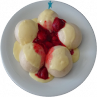 5 Hefeklöße mit Waldbeeren-Dip und Vanillesoße (15,19,81)