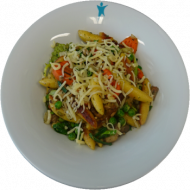 Kleine Portion: Schupfnudelpfanne mit Pilzen, Gemüse und Sonnenblumenkernen (15,19,81) dazu Meerrettich-Dip (3,19,24)