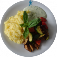 Vegan: Mediterranes Ofengemüse mit Basilikumdip und Kartoffelpüree (3,18)