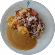 Hausgezupfter Kaiserschmarrn mit Apfelmus (3,15,19,81)