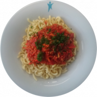 Vegan: Gabelspaghetti mit Tofubolognese (18,21,49,81), bunter Salat