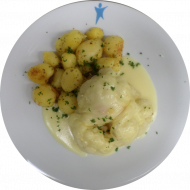 Überbackener Blumenkohl mit Hollandaise und Gouda (15,19,21) dazu Petersilienkartoffeln und 1 Stück frische Melone