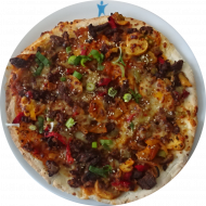 Sie können aus 6 verschiedenen Pizzavariationen wählen. Heutige Tagesempfehlung: Asiatische Rindfleischpizza 'Sweet Chilli' mit Paprika, Zwiebeln, Champignons und Koriander (19,23,52,81)